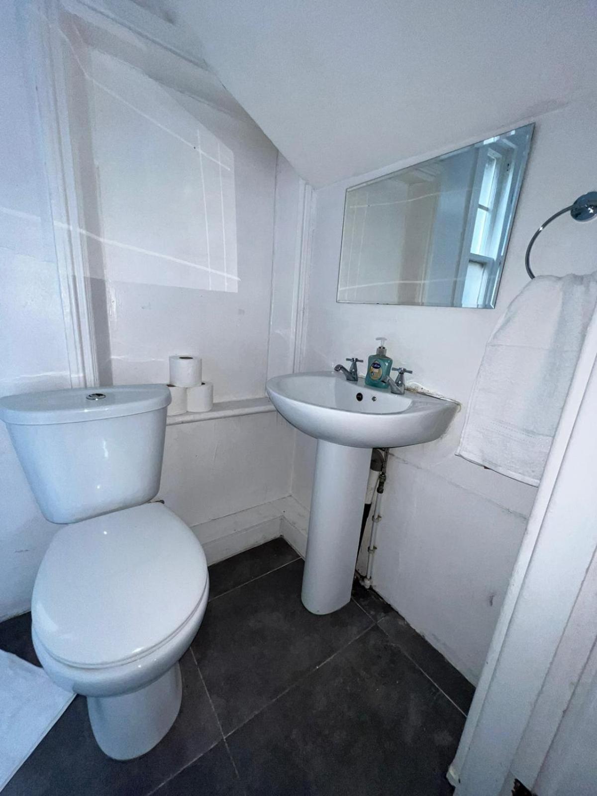 Islington Budget Guesthouse Londra Esterno foto