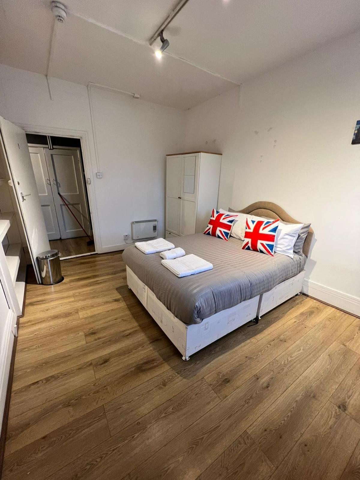 Islington Budget Guesthouse Londra Esterno foto